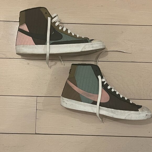 NIKE Blazer Mid '77 Premium, size 9.5 used, RARE! - Picture 3 of 5